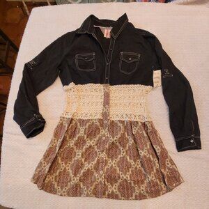 Womens Boho Shabby Diva Top Size M Denim/ Floral Pattern with Crochet Waistline